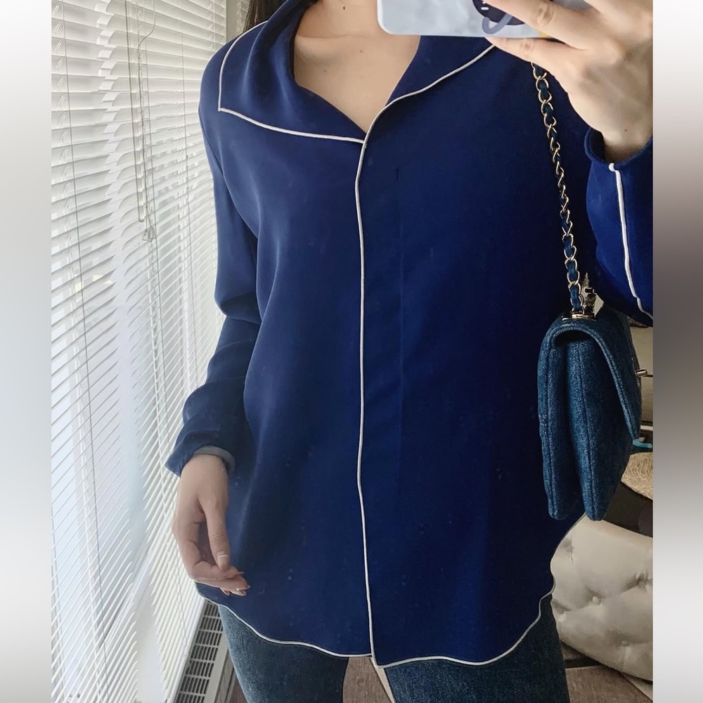 [xxs] Babaton Blue Piped Blouse Long Sleeve Aritzia white piping pajama look